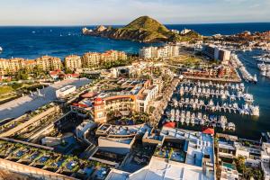 Cabo Marina 3 BR Loft Walk to Medano Beach