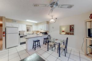 Seaside Beach & Racquet Club 4211