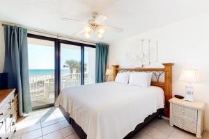 Seaside Beach & Racquet Club 3206