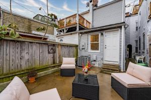 Charming Townhouse Sleeps 7 With Private terrace Garden