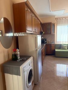 Seaview Apartment Golem