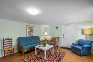 Sand Dollar Suites. Suite 1. A short stroll from our sandy shores