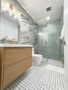 Bright and Chic 3BR-3BA by Century City - FH-BV