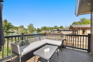 Lakeside Lodge - North East Escapes