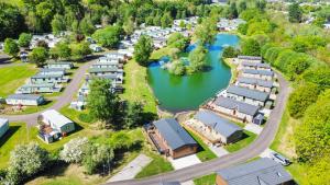 Lakeside Lodge - North East Escapes