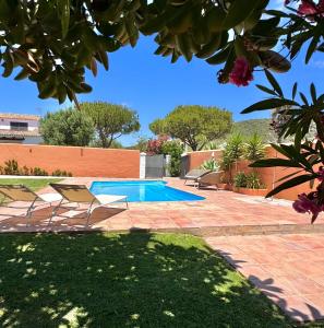 chalet Junto a la playa con piscina privada, La Breña