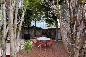 Elivi Elegant Art Deco house with Garden Walk to the Heart of Town