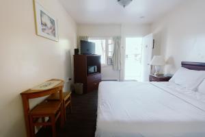 Beachside Motel