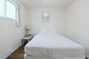 Beachside Motel