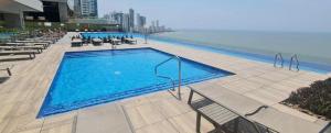 luxury apartemt bay front 1bed 2703