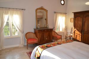 Maisons d'hotes La Bastide des Enqueses : photos des chambres