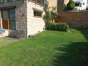 Le cabanon au bord de lOthain