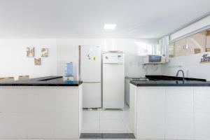 GB123 Ótimo Village 4 suítes a 250m da Praia