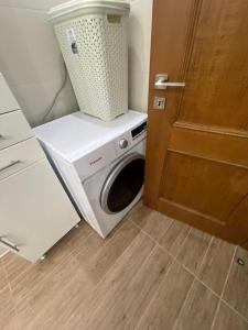 Kagiampi Apartment B