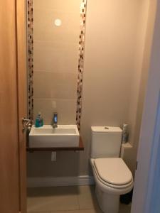 Portstewart 3 Bed (2 Ensuite) - 3 minute walk to promenade