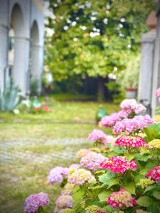 Villa La Dogana B&B di Charme - Historic Villa with a beautiful garden - private parking