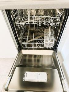 Huge City Center Apartment with Balcony in Zurich, Kars - Self Checkin