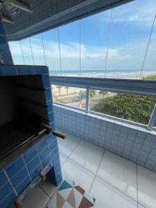 Apto Varanda Gourmet, Vista Mar, Churrasqueira- wi fi 2 Tvs - 3hvězdičkové hotely ve městě Solemar