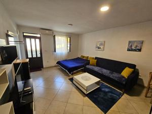 Studio Apartment Blue Dream