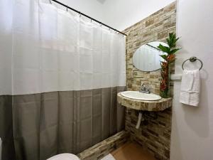 2 BD Villa with Sweeping Views of Manuel Antonio