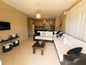 Sion Sarande Apartments