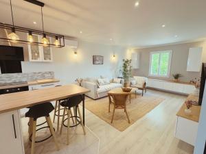 Appartements ''' Impasse d'un Instant ''' 8min Aix - Clim & Parking : photos des chambres