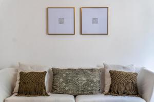 Stunning modern villa with pool and beach access