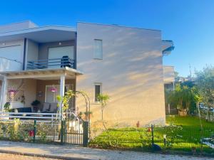 DEJA BLUE Beach House Bay of Lalzi Durres Gjiri Lalzit