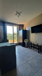 Nice flat near sea and center