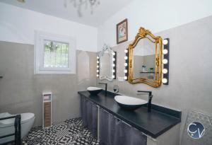 Villas Agreable maison avec piscine proche des Cevennes : photos des chambres