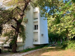 Marvis Gated Beach area apt