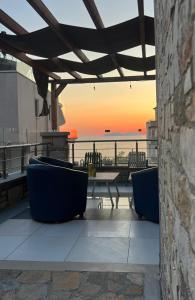 Modern Seaside Stay with Sunset Views & Private Balcony