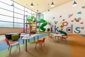 Designed 3-Bedroom Apartment & Office with 800 Wi-Fi, New Samsung Appliances