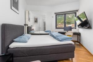 Modern Top Floor Sea View 3BR with Pools, Spa & Fitness