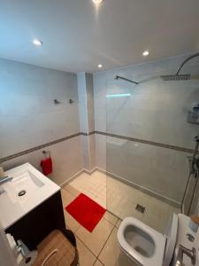 Marina & sea view apartment at Port Grec