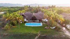 Villa Lumina - Beachfront Escape Private Pool, Spacious & Serene