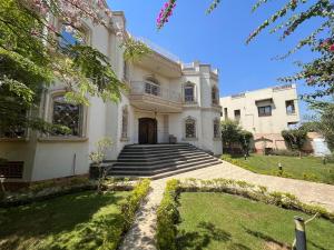 Luxury Stay Garden BBQ near Cairo Festival City