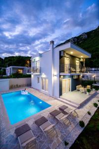 Villa Aurora
