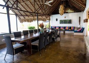 Villa Lumina - Beachfront Escape Private Pool, Spacious & Serene