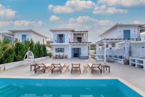 Villa Etoni, amazing sea views, infinity pool