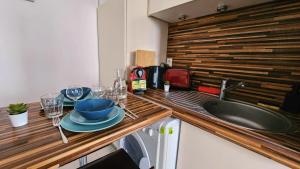 Studio très joli rénové quartier Notre-Dame Jardin des Plantes Panthéon près de la Seine