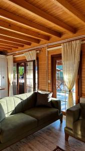 Sile ahşap havuzlu villa