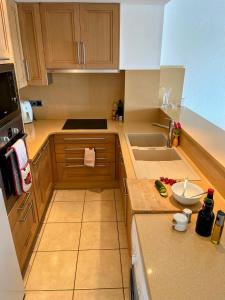 Marina & sea view apartment at Port Grec