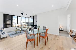 Waterview Apartment