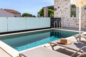 Kefalas Luxury Villas Stavlos with Private Pool