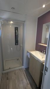 Campings Mobil home premium 6 personnes camping 4 etoiles Marvilla Parks Toreilles plage : photos des chambres