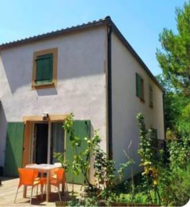 Maisons de vacances Maison calme piscine pinede PMR parking : photos des chambres