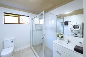 Fabulous Canal-front Apartment