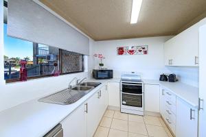 Fabulous Canal-front Apartment