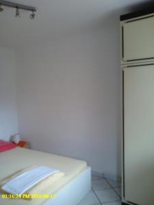 Apartments with parking space Novi Vinodolski - 15292